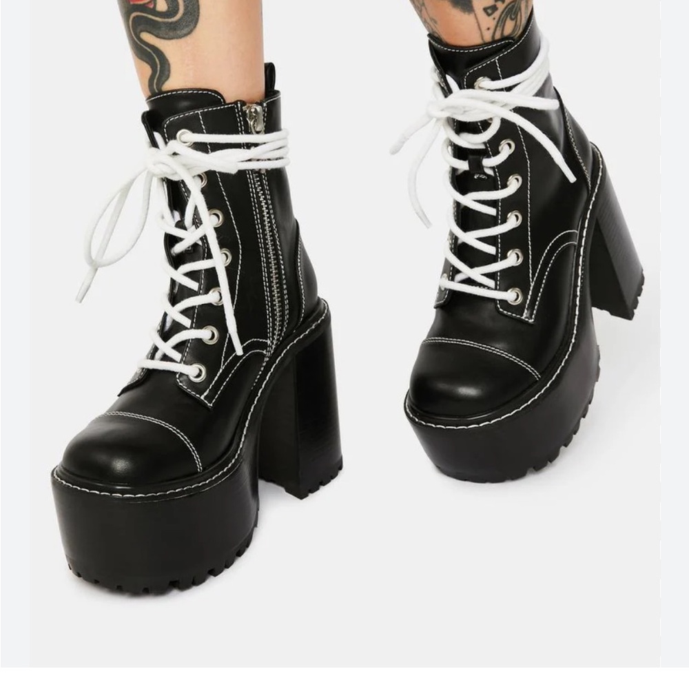 Dalia Black Platform Lace-Up Ankle Boots - Women size 7 - Picture 1 of 10